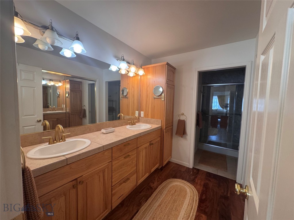 1002 Boylan G Property Photo 9