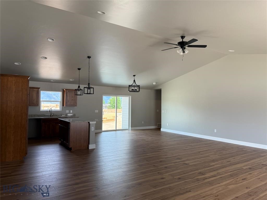 4130 Western Boulevard Property Photo 3
