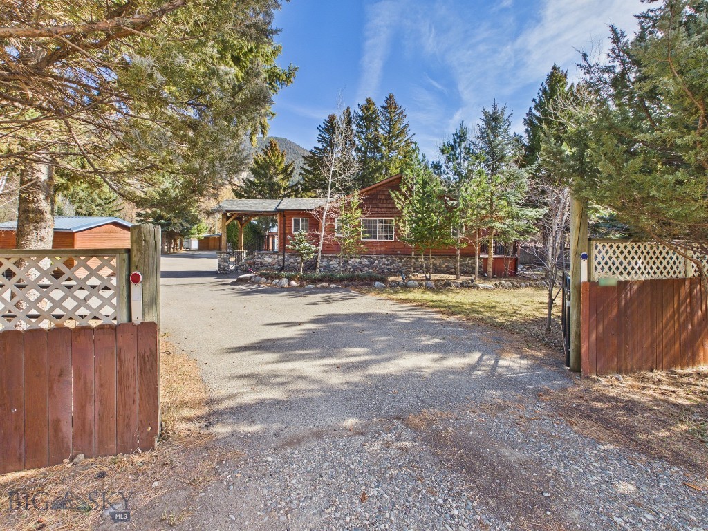 4964 Us Highway 89 S Property Photo 1