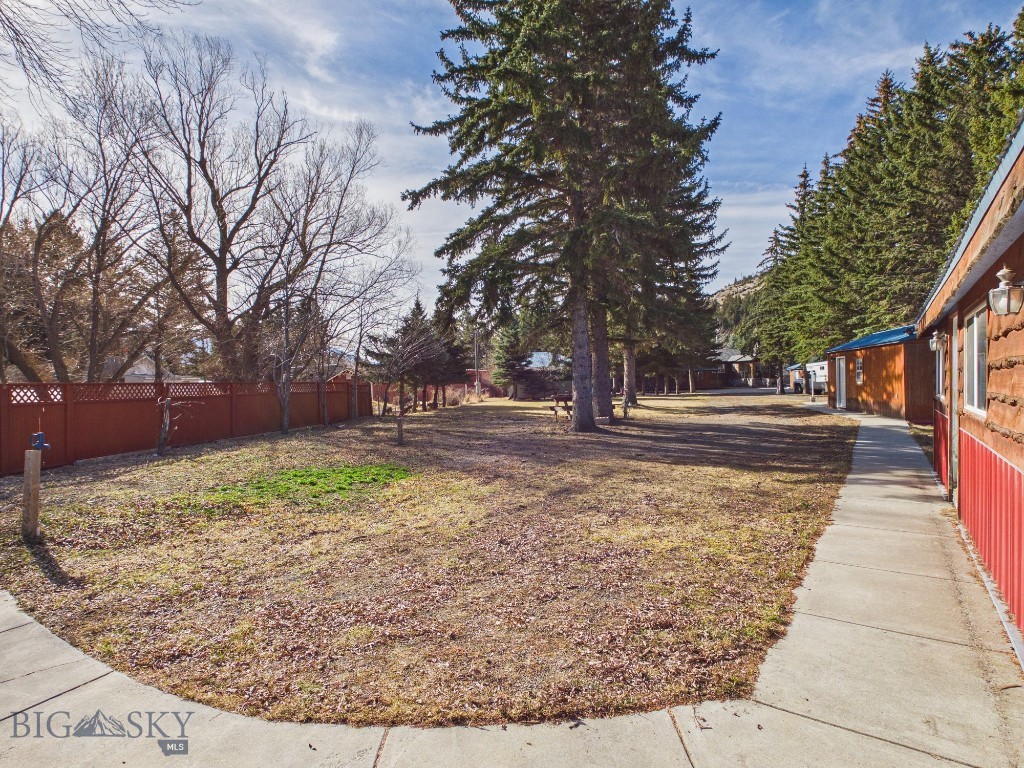 4964 Us Highway 89 S Property Photo 49