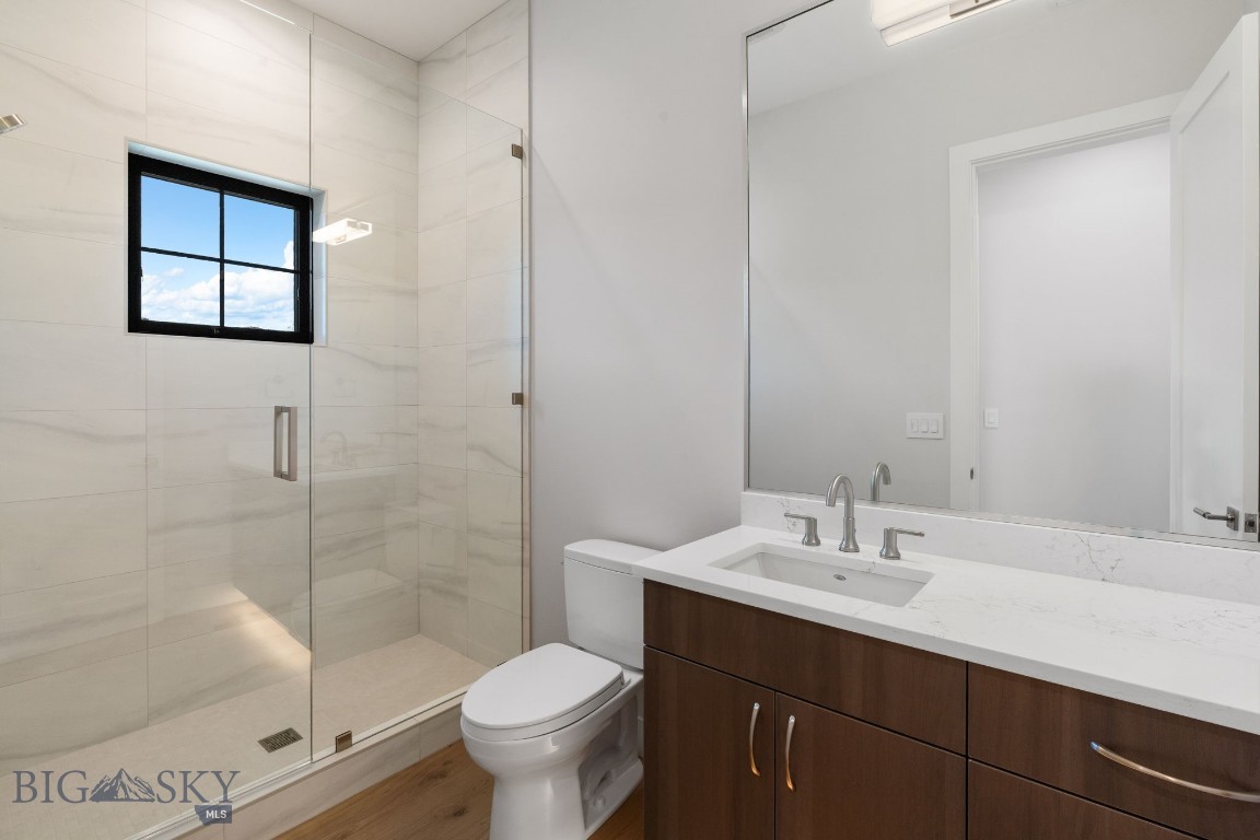 678 Clancy Way Property Photo 13