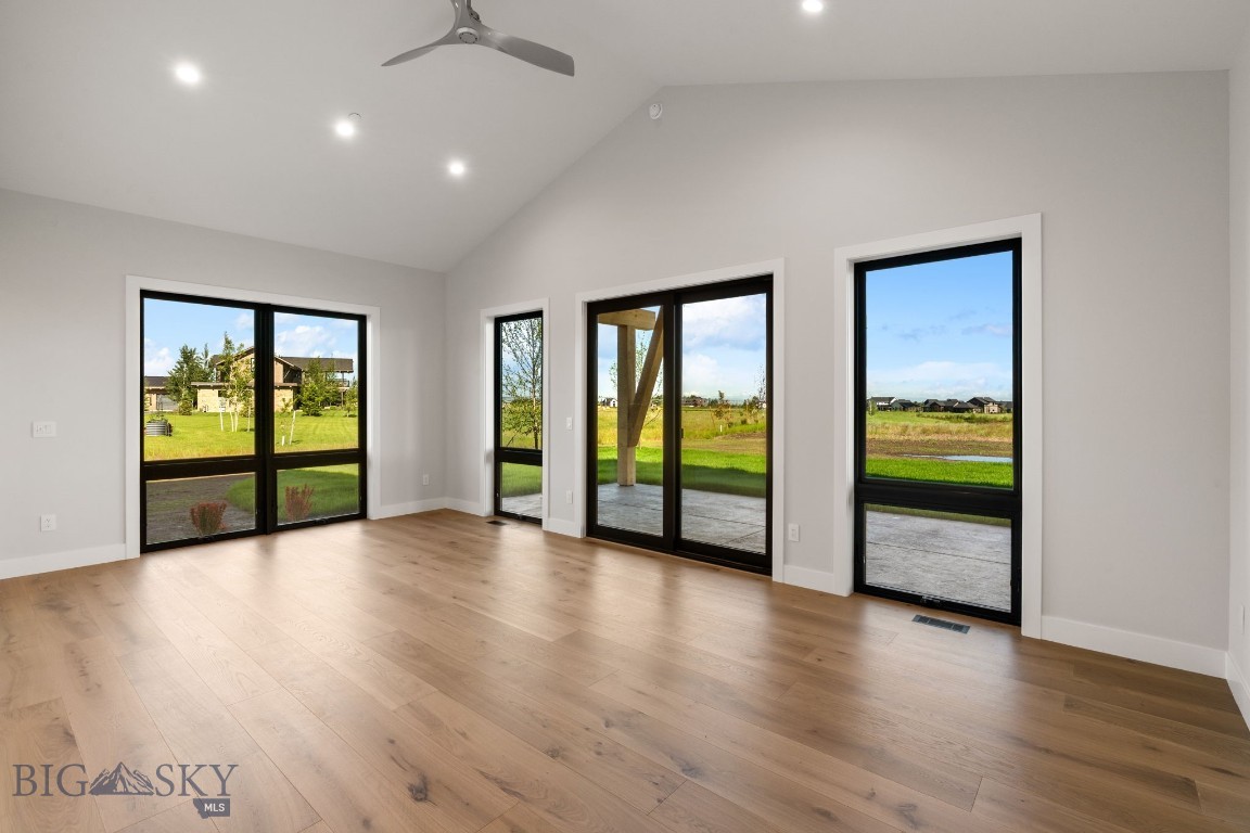 678 Clancy Way Property Photo 17