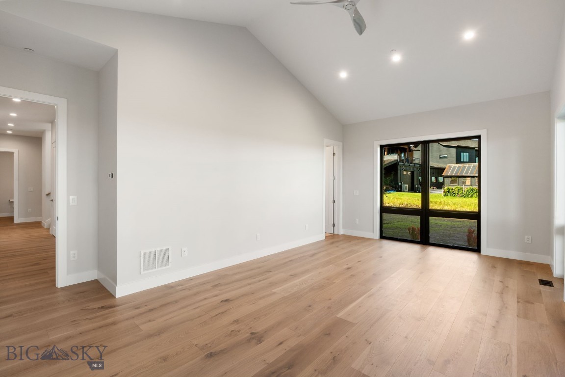 678 Clancy Way Property Photo 27