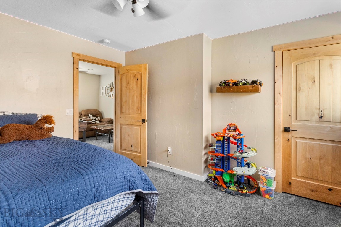 960 Tenderfoot Trail Property Photo 37