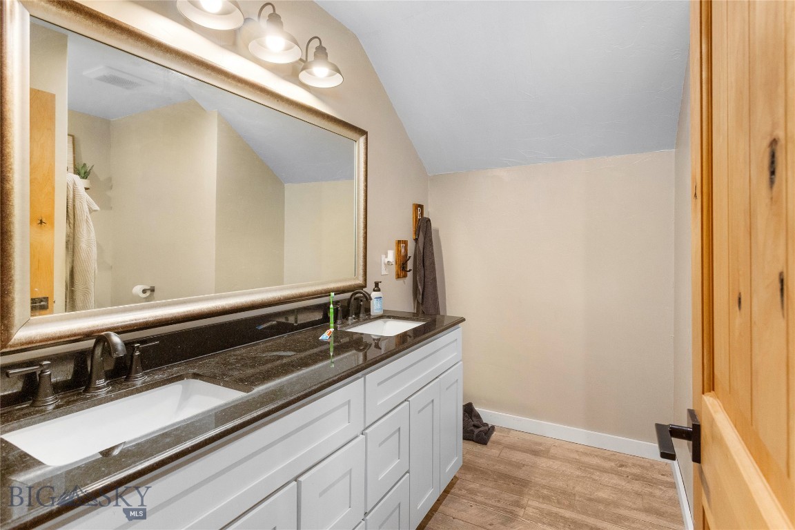 960 Tenderfoot Trail Property Photo 39
