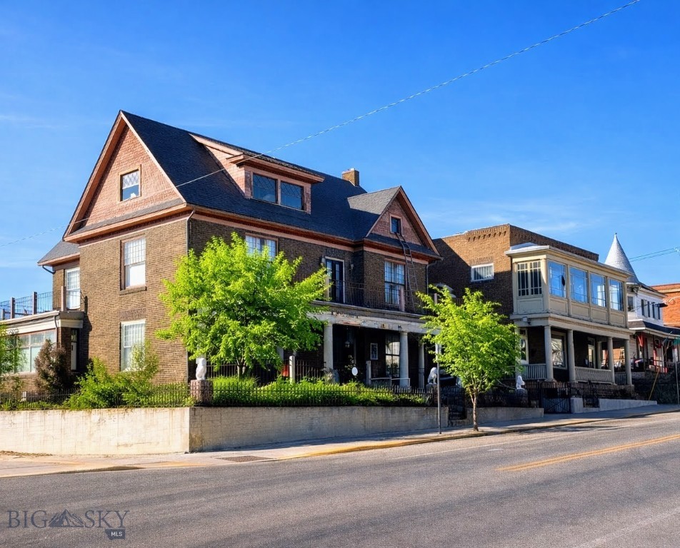 201 N Excelsior Property Photo