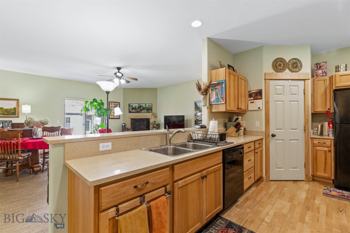 4541 Ethan Way C Property Photo 11
