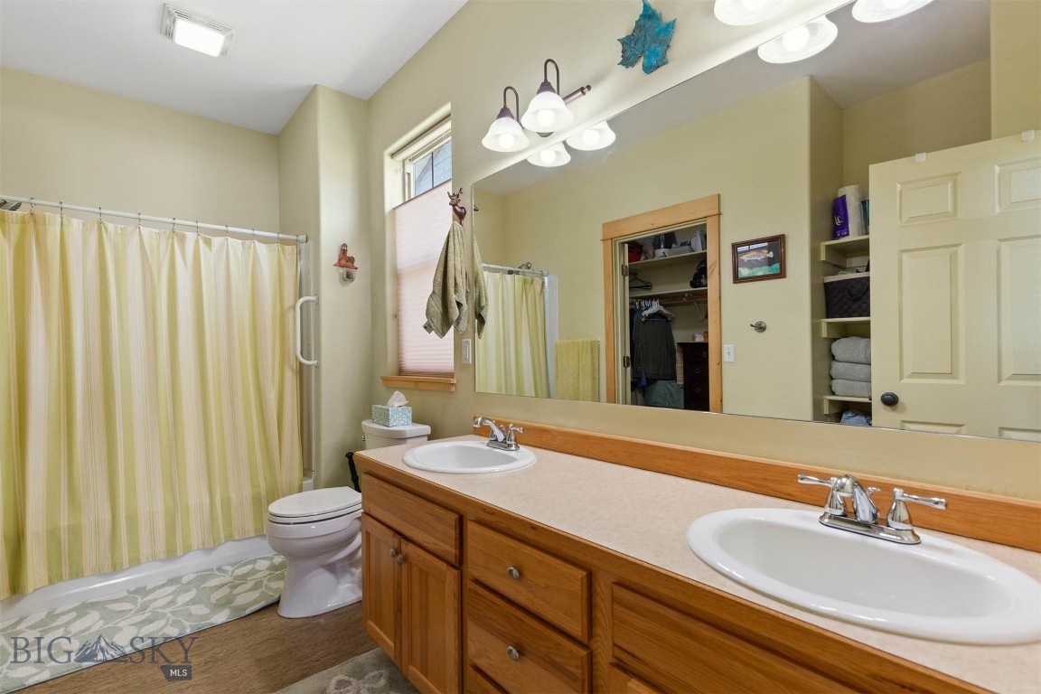 4541 Ethan Way C Property Photo 15