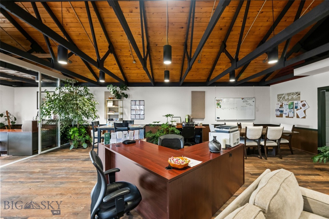 2000 N 7th Avenue Property Photo 9