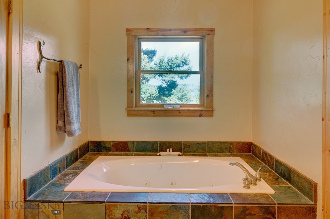 100 Peacemaker Road Property Photo 45