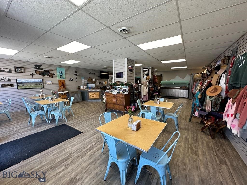 216 Mcleod Street Property Photo 6