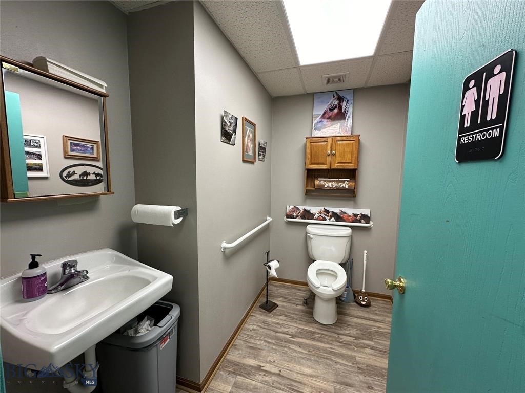 216 Mcleod Street Property Photo 25