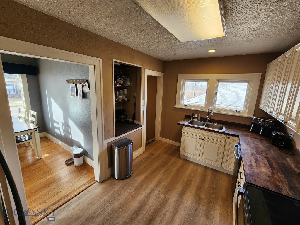 3301 1st Avenue N Property Photo 18
