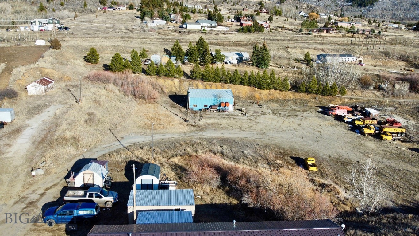 3320 Saddle Rock Road Property Photo 1