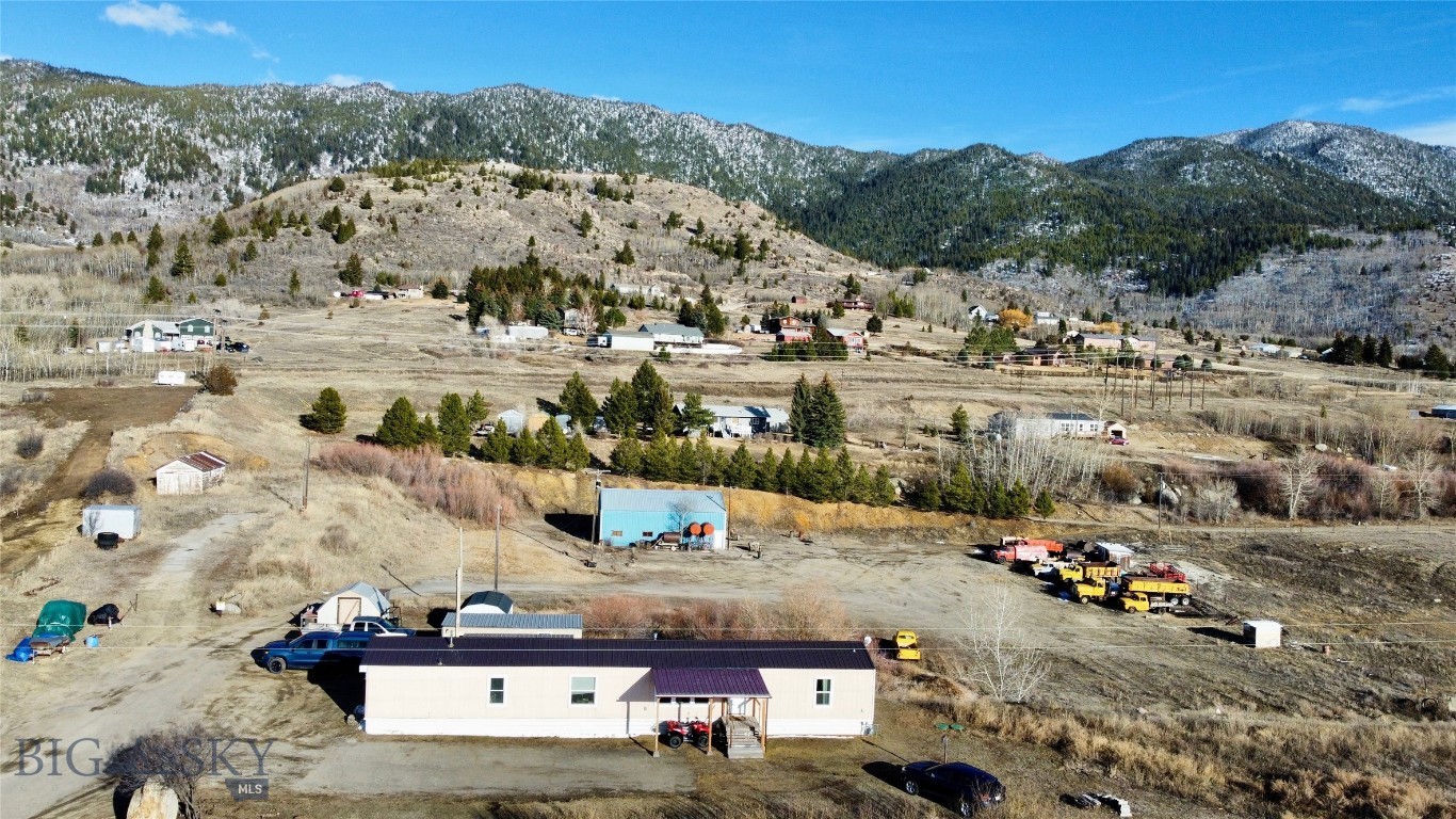 3320 Saddle Rock Road Property Photo 2