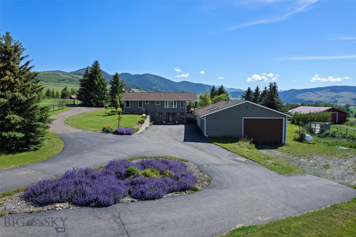 1080 Upper Tom Burke Road Property Photo 1