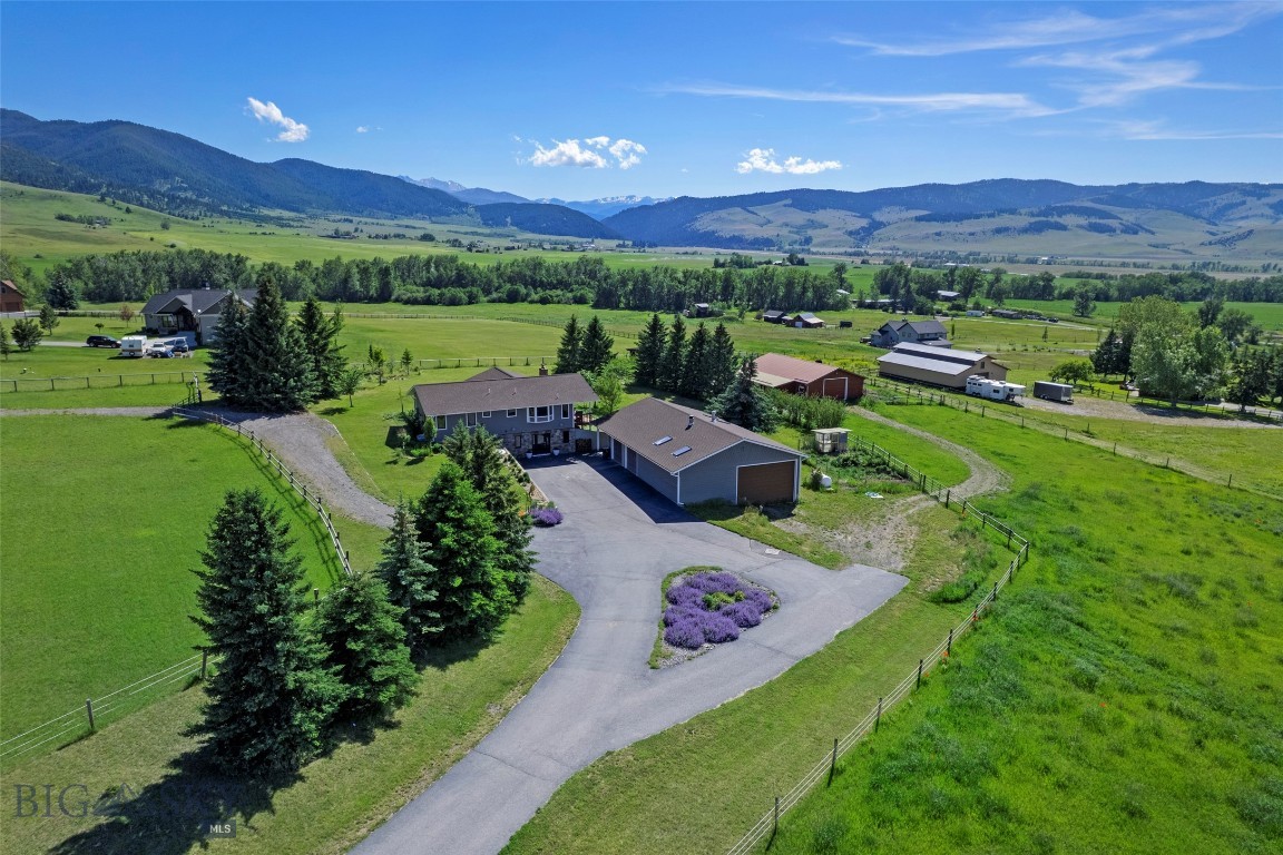1080 Upper Tom Burke Road Property Photo 3