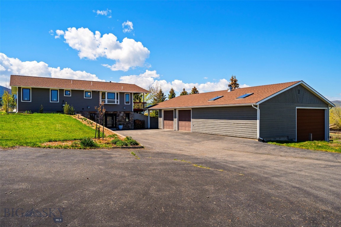 1080 Upper Tom Burke Road Property Photo 6