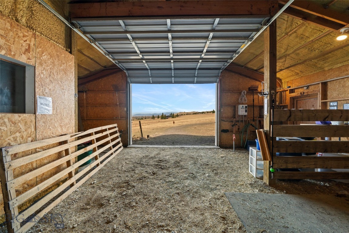 1080 Upper Tom Burke Road Property Photo 18