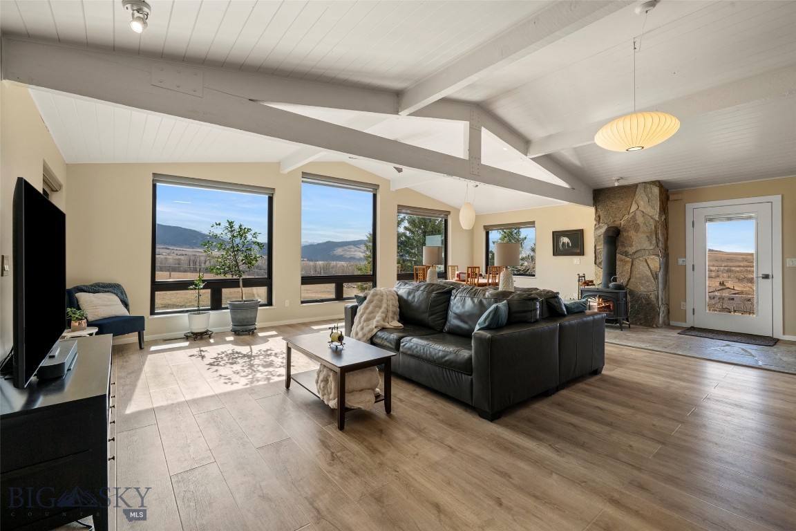1080 Upper Tom Burke Road Property Photo 26