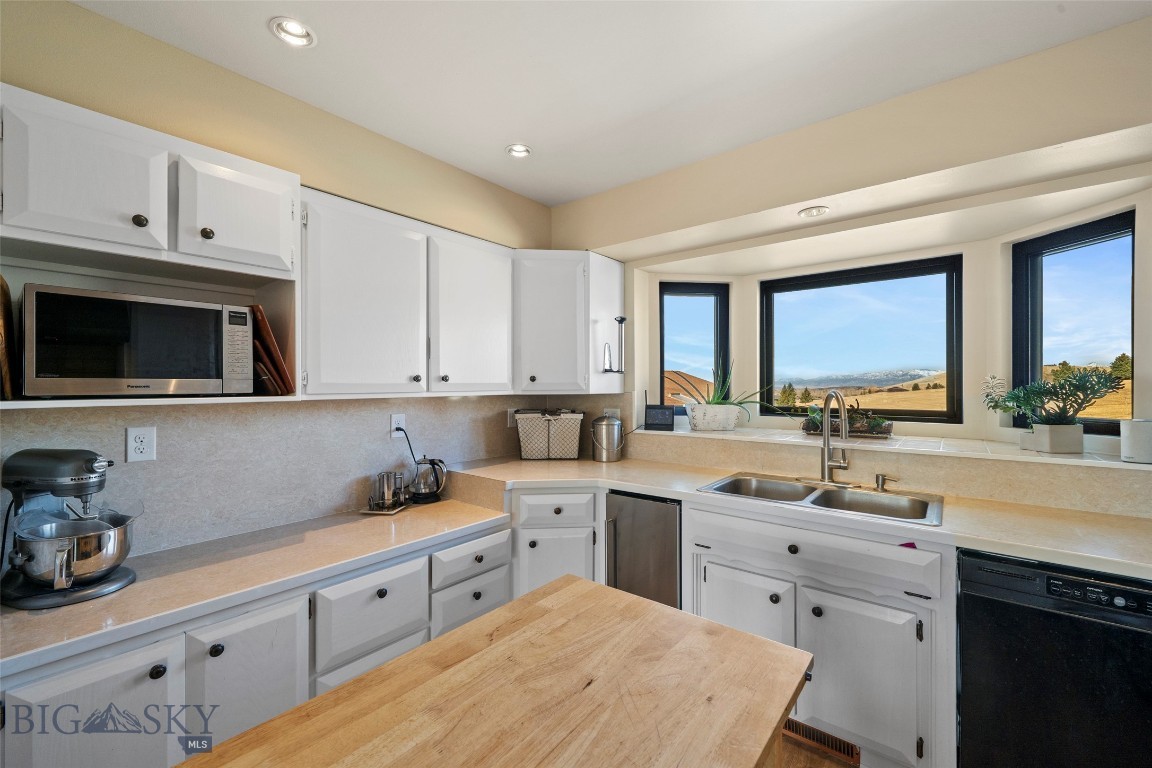 1080 Upper Tom Burke Road Property Photo 30