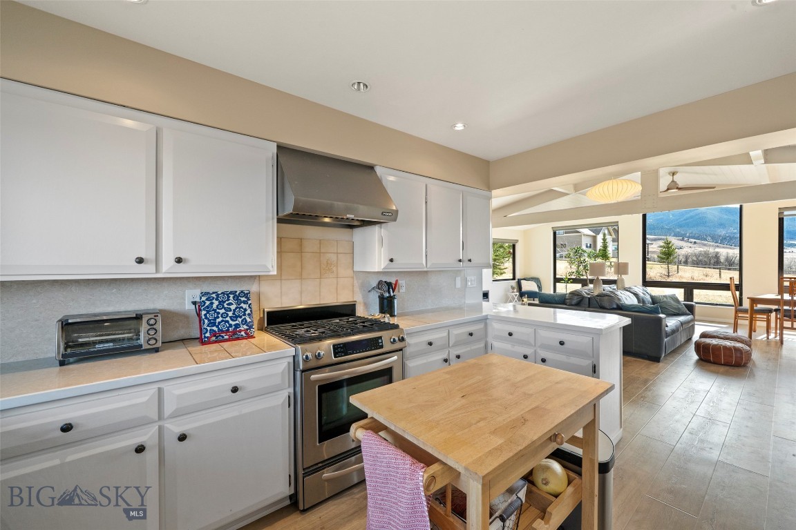 1080 Upper Tom Burke Road Property Photo 31
