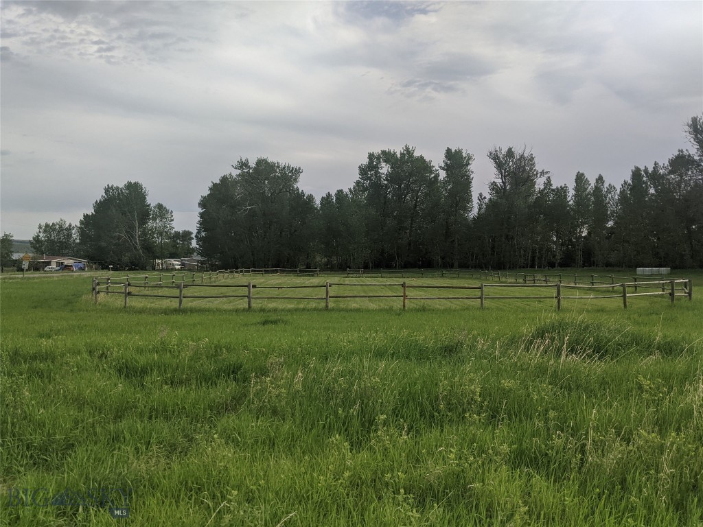 1080 Upper Tom Burke Road Property Photo 56