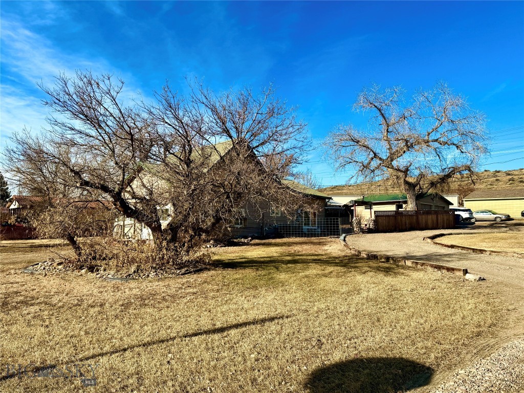 1122 Saint Charles Street Property Photo 7
