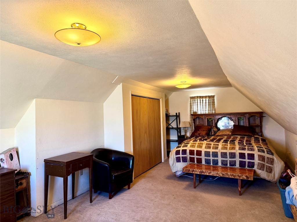 1122 Saint Charles Street Property Photo 21