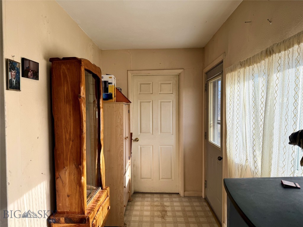 1122 Saint Charles Street Property Photo 22