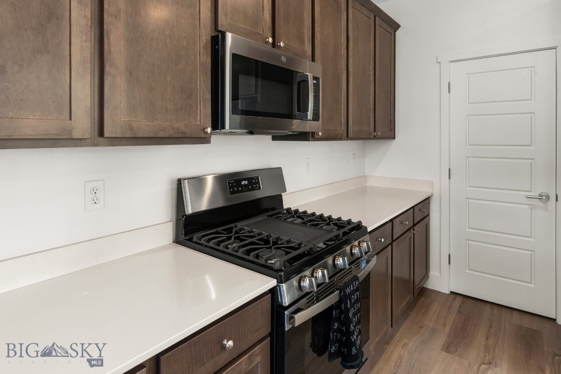 4909 Harvest Parkway Property Photo 4
