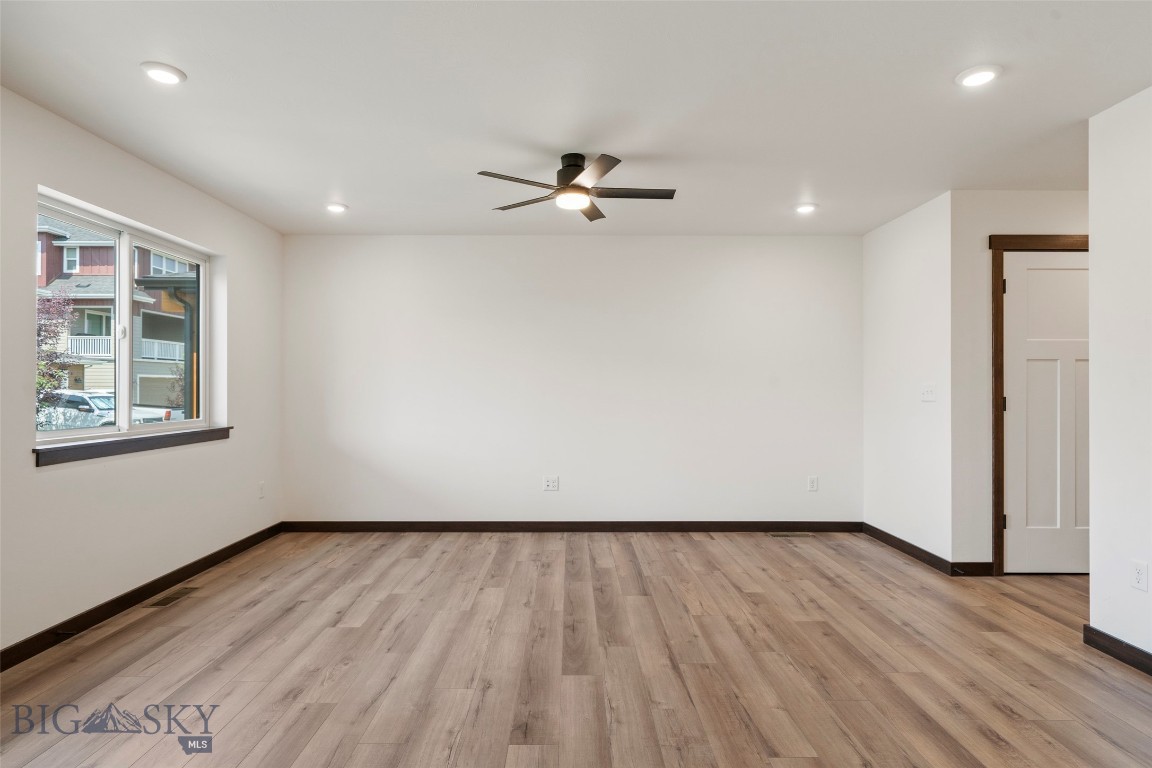 1201 Westwood Circle B Property Photo 3
