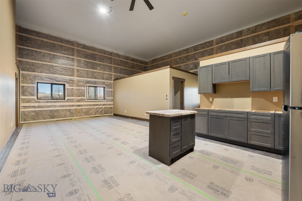 219 Ayers Street Property Photo 4
