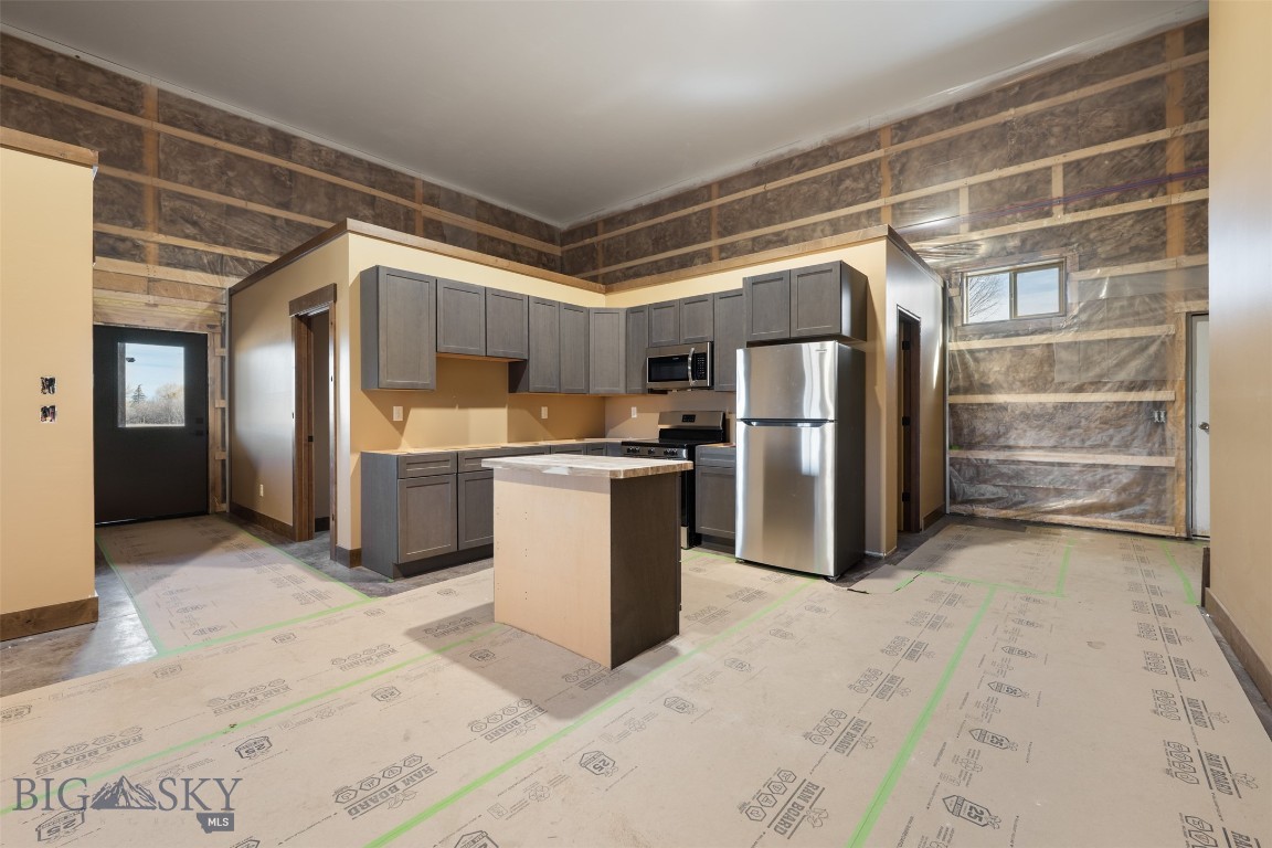 219 Ayers Street Property Photo 8
