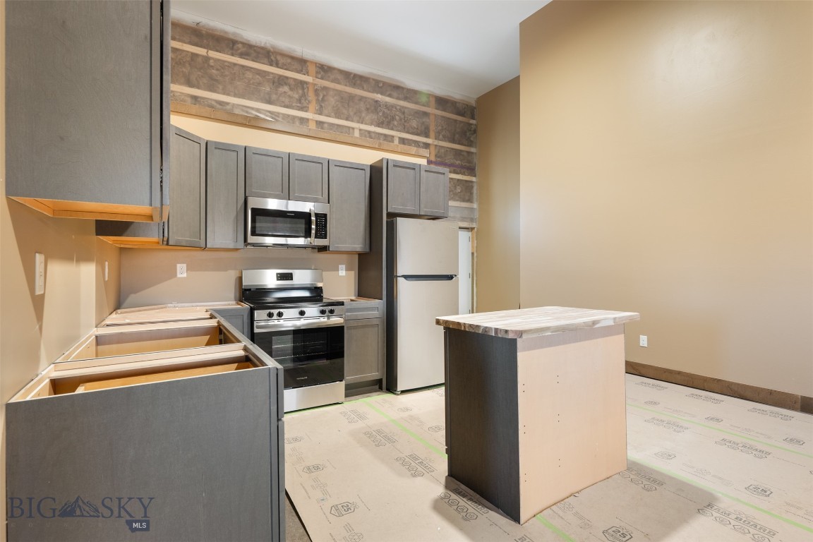 219 Ayers Street Property Photo 11
