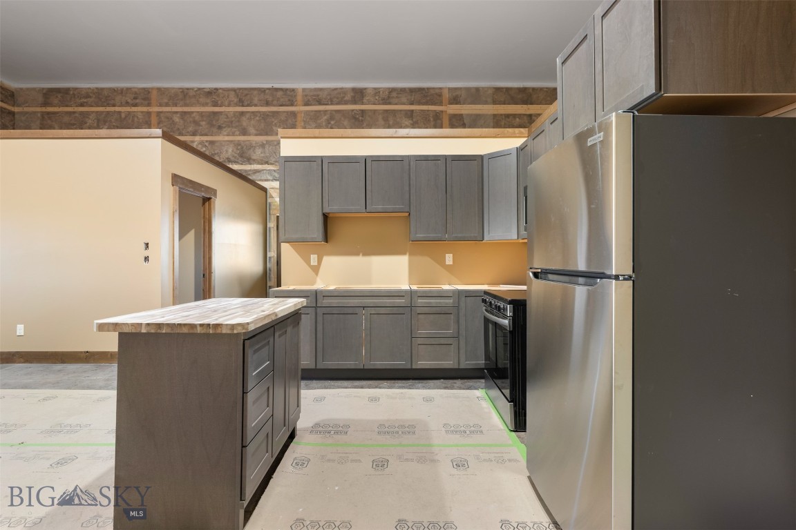 219 Ayers Street Property Photo 12