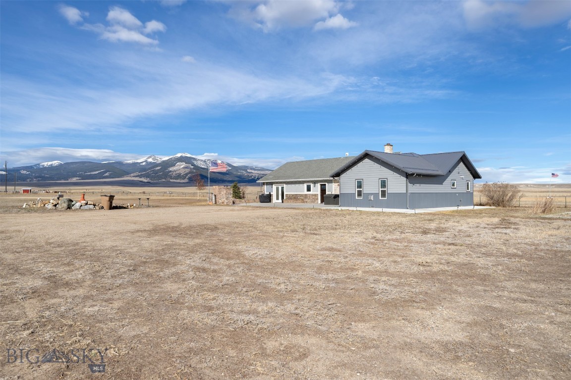 110 Mountain View Lane
