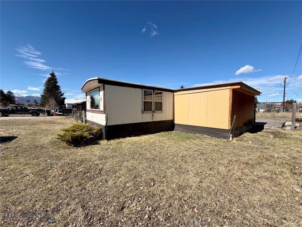 1025 Montana Avenue Property Photo 60