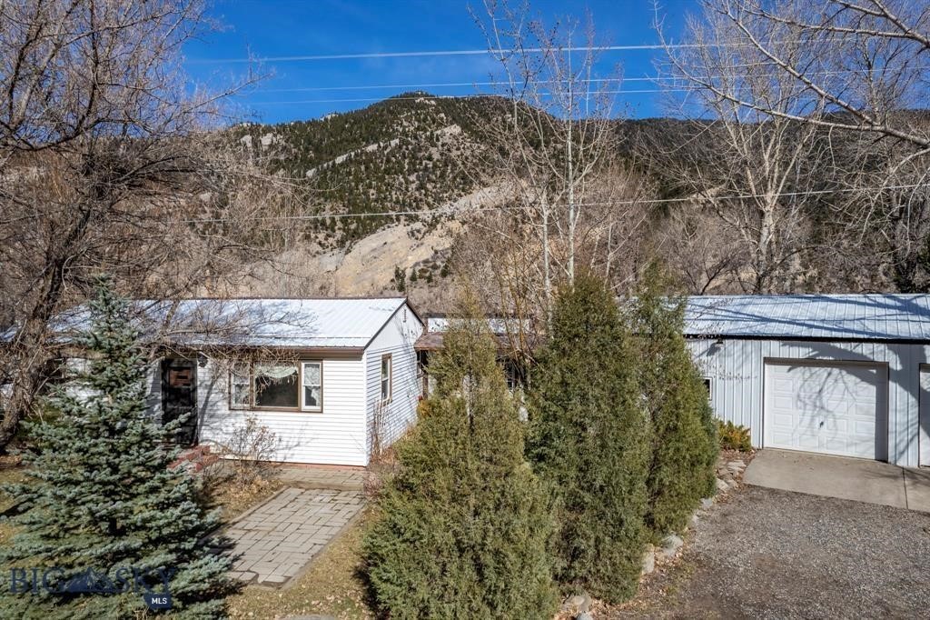 5042 Us Highway 89 S Property Photo 1