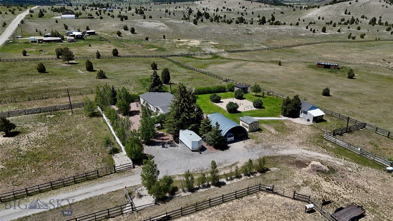 119043 Battle Ridge Road Property Photo 3