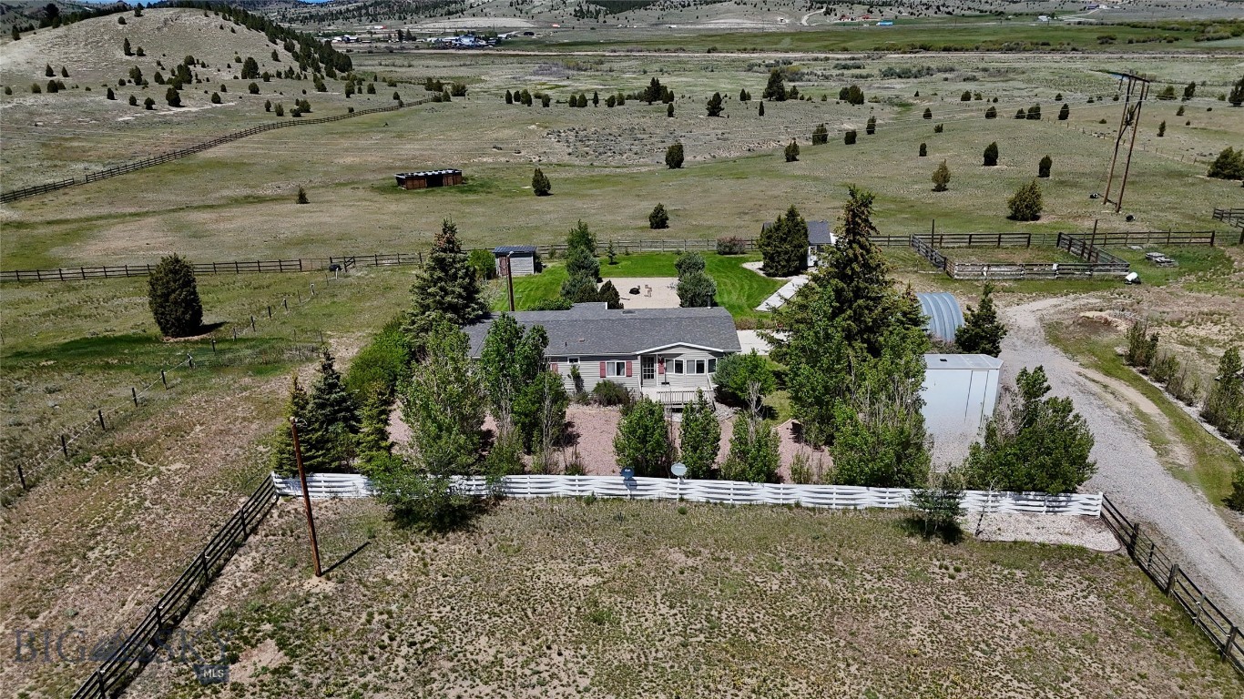 119043 Battle Ridge Road Property Photo 5