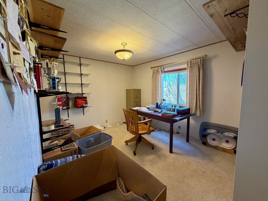 119043 Battle Ridge Road Property Photo 47