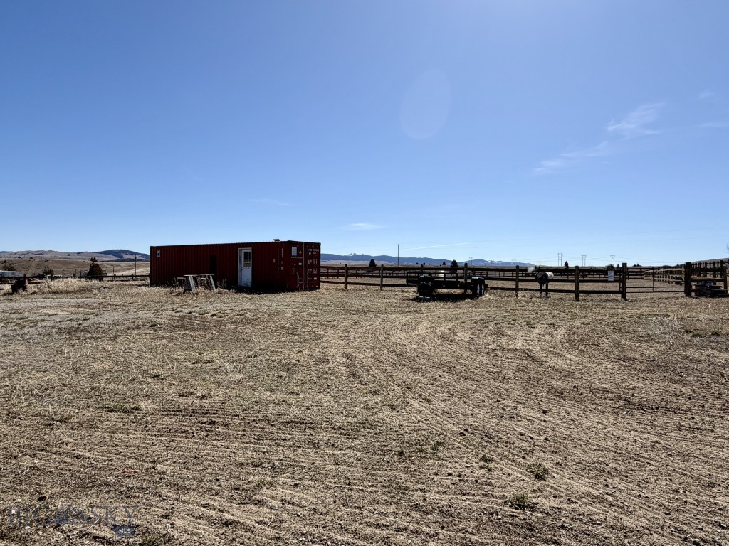 119043 Battle Ridge Road Property Photo 61