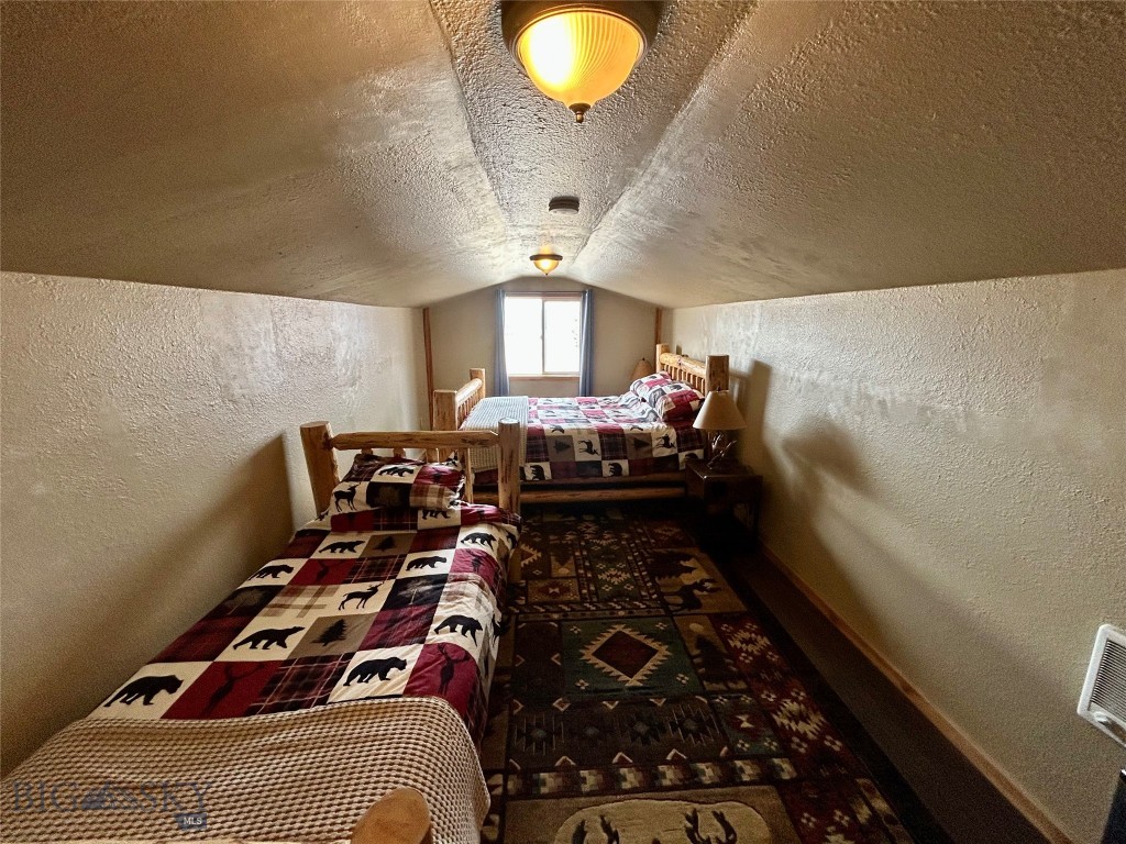 3957 Blacktail Road Property Photo 44