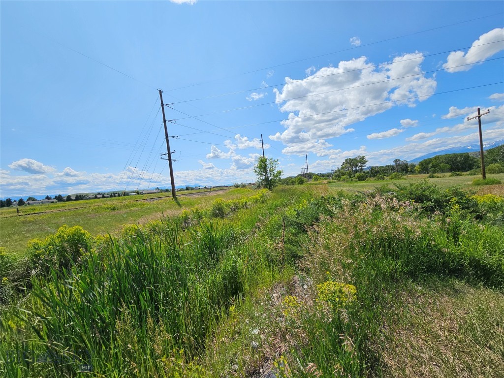 84 Hwy 191 Property Photo 10