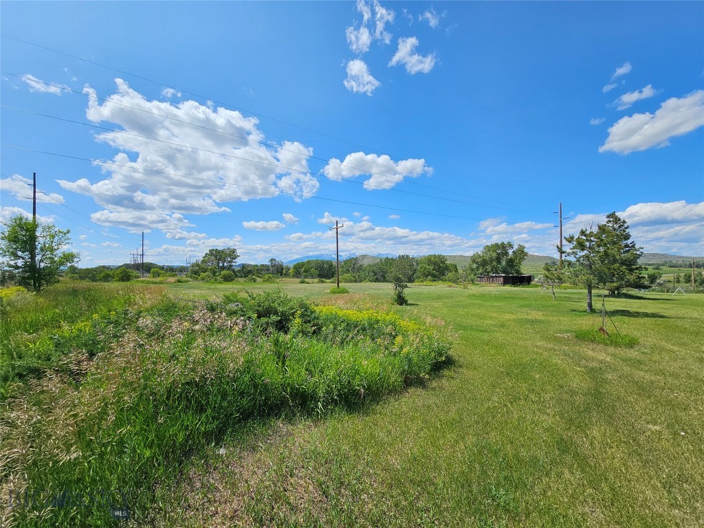 84 Hwy 191 Property Photo 12