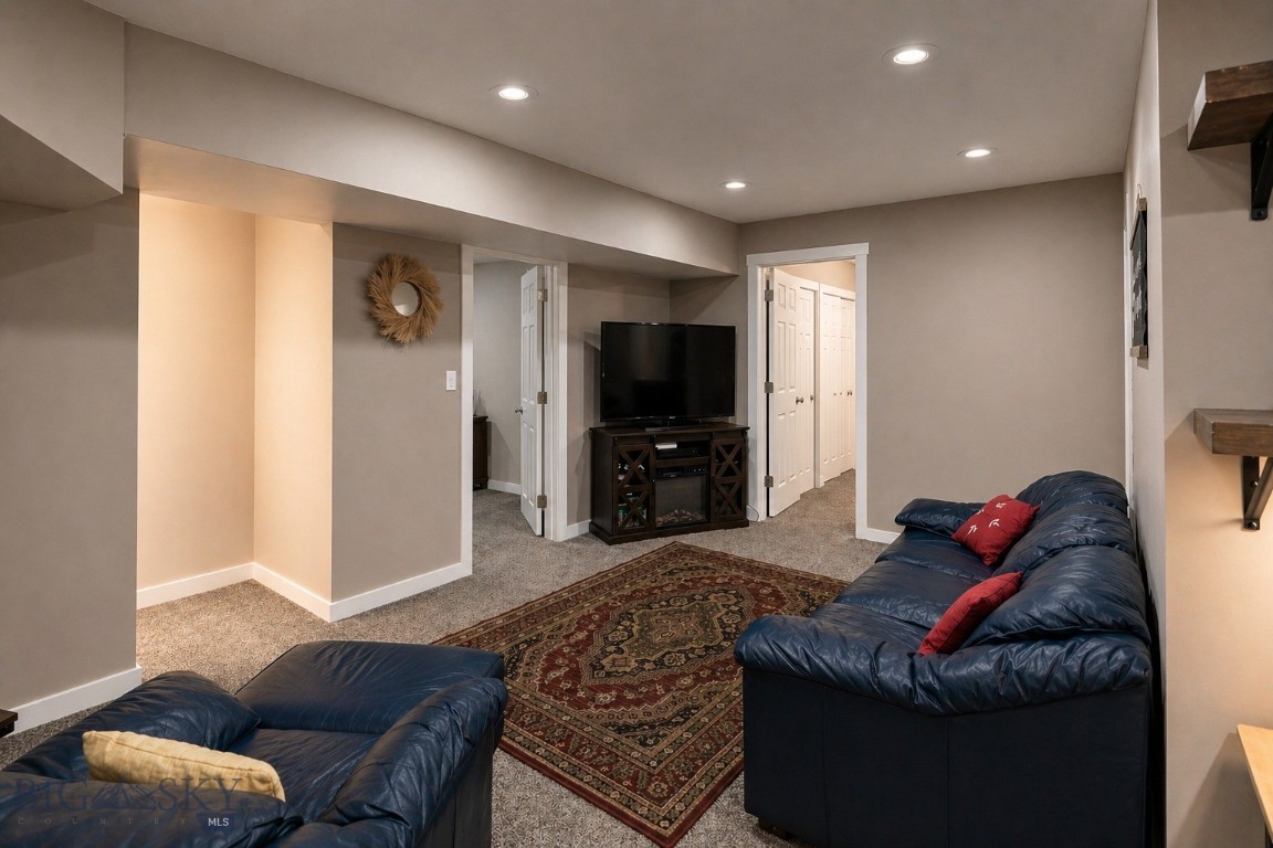 712 Quasar Lane Property Photo 21