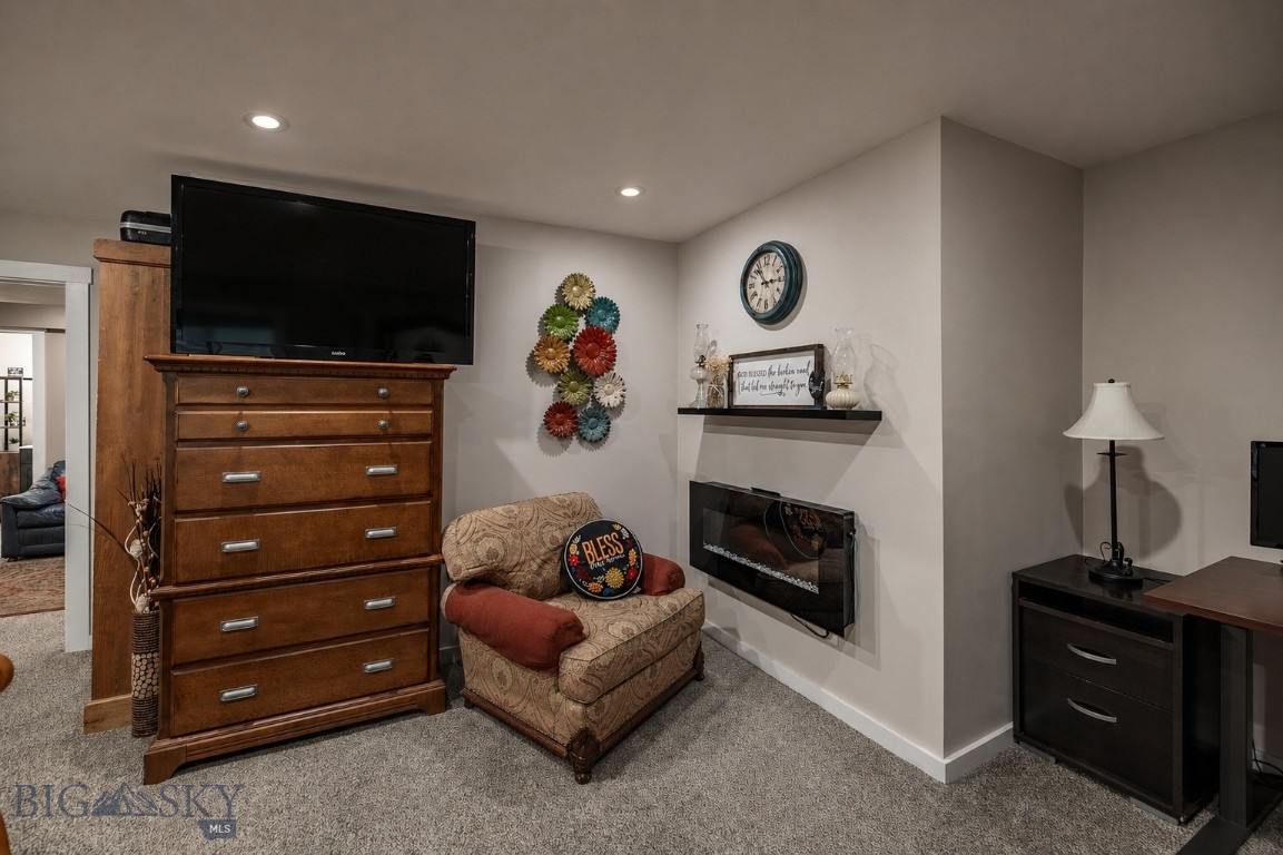 712 Quasar Lane Property Photo 25