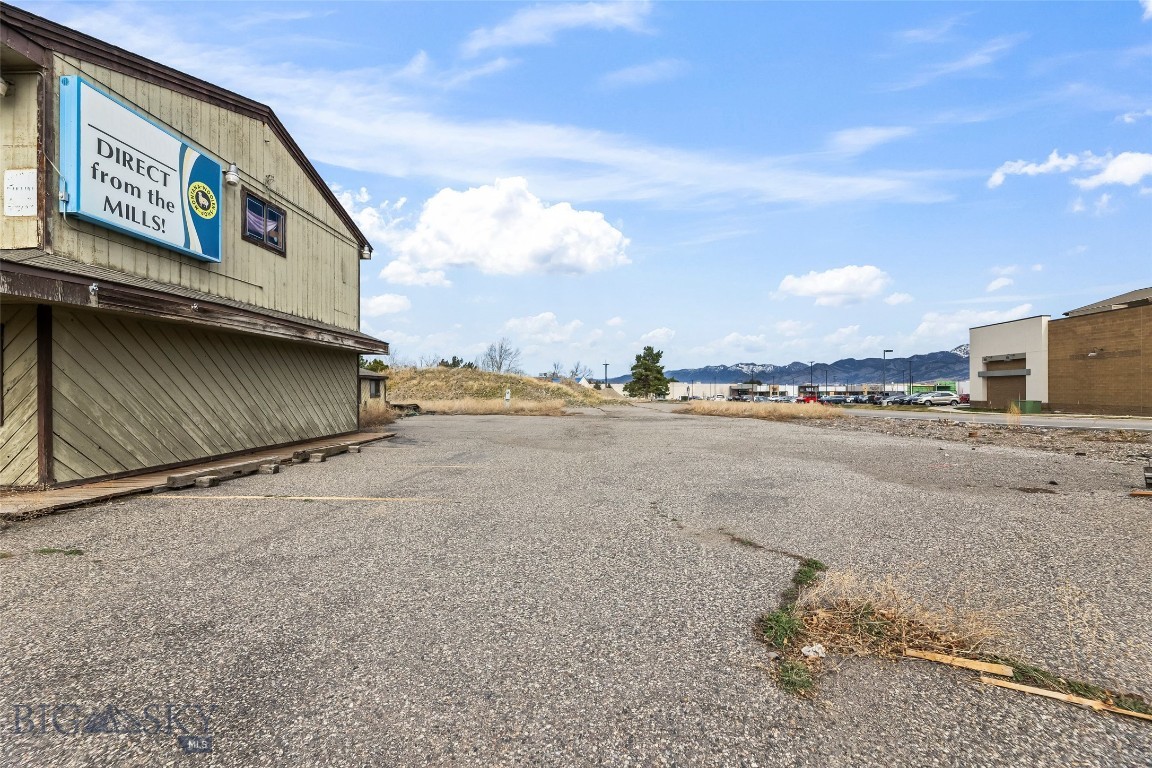 3100 W Main Street Property Photo 5
