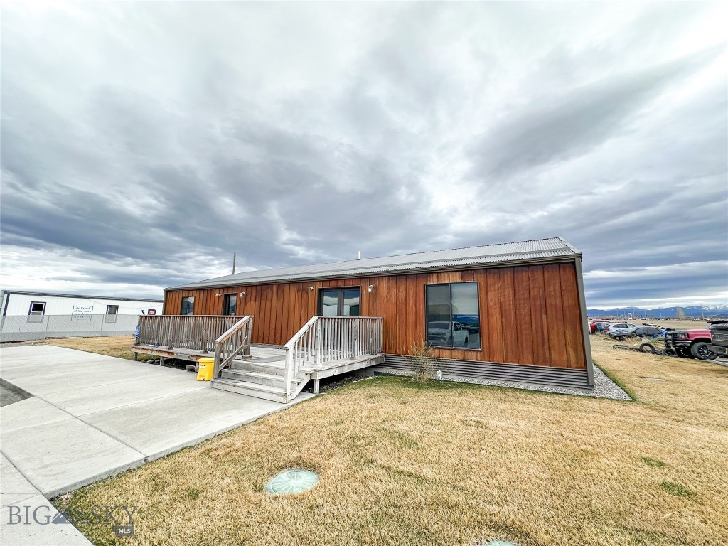 4498 Jackrabbit Lane Property Photo 4